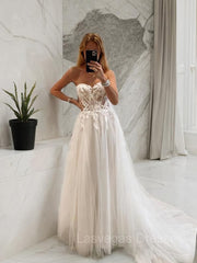 A-Line/Princess Sweetheart Sweep Train Tulle Wedding Dresses With Appliques Lace